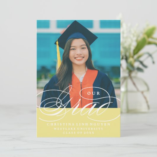 ONZE ELEGANTE SCRIPT GRAD | AFSTUDEERUITNODIGING KAART (Staand voorkant)