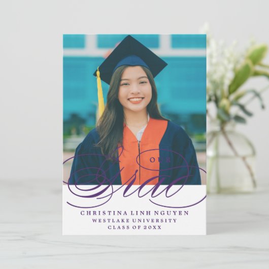 ONZE ELEGANTE SCRIPT GRAD | AFSTUDEERUITNODIGING KAART (Staand voorkant)