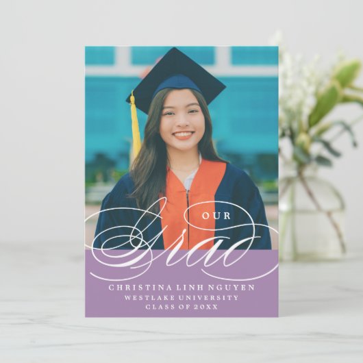ONZE ELEGANTE SCRIPT GRAD | AFSTUDEERUITNODIGING KAART (Staand voorkant)