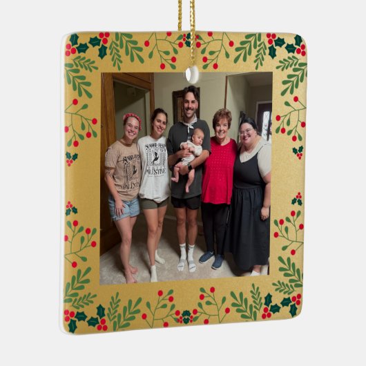 Onze Familie Kerstfoto Goud en Holly Lijst Keramisch Ornament (Rechts)