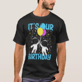 Onze geboorte Astronauts Twins Birthday T-shirt (Voorkant)