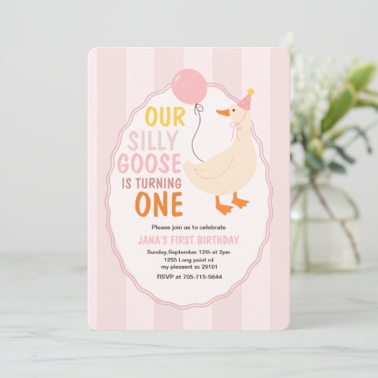 Onze Gekke gans draait er één om | Schattige en kl Kaart (Staand voorkant)