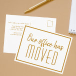 Onze Kantoor heeft Chic Gold Business verplaatst Briefkaart<br><div class="desc">Wij hebben een nieuw adres bewegend briefkaart voor een modern bedrijf of een chique onderneming die hun cliënten op een nieuwe plaats probeert bij te werken. Onze kantoor is verhuisd. Classy, minimalistische typografie op gestroomlijnde witte en gouden briefkaarten voor uw bedrijf. Pas de verandering van adres op de rug aan....</div>