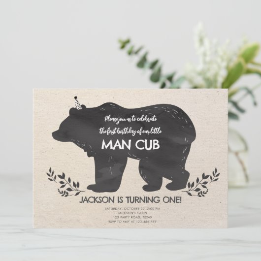 Onze kleine Beer Cub Woodland Boy Eerste Verjaarda Kaart (Staand voorkant)