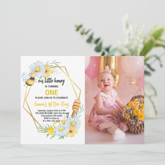 Onze Kleine Bij Is Eén Bijen 1e Verjaardag Kaart (Staand voorkant)