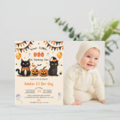 Onze kleine boo draaien zwarte kat halloween foto kaart (Staand voorkant)