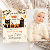 Onze kleine boo draaien zwarte kat halloween foto kaart