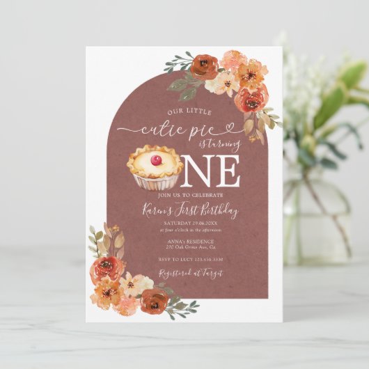 Onze Kleine Cutie Pie Boho Boog Bloemen 1e Verjaar Kaart (Staand voorkant)