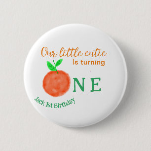 Onze kleine cutie sinaasappel een verjaardag citru ronde button 5,7 cm