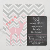 Onze kleine Doe draait om één. Birthday Uitnodigin Kaart (Voorkant / Achterkant)