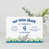 Onze kleine haaienzee van de vierde verjaardag kaart (Staand voorkant)