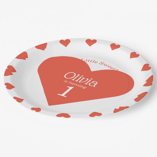 Onze kleine liefje eerste verjaardag rood hart papieren bordje (Gekanteld)