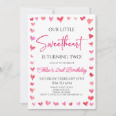 Onze kleine liefje roze harten verjaardagsfeestje kaart (Voorkant)