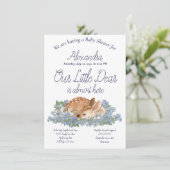 Onze kleine lieve Deer Dusty Blue Floral Baby Boy (Staand voorkant)