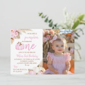 Onze kleine pompoen 1e verjaardag foto uitnodiging (Staand voorkant)