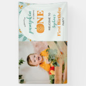 Onze Kleine Pompoen Herfst Custom Foto Verjaardag Spandoek (Verticaal)