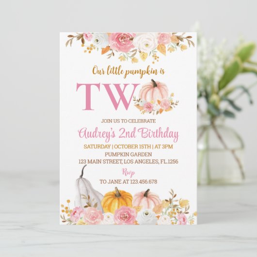 Onze Kleine Pompoen Roze 2e Verjaardag Uitnodiging (Staand voorkant)