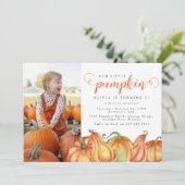Onze kleine pompoen verjaardagsfeestje kaart (Staand voorkant)