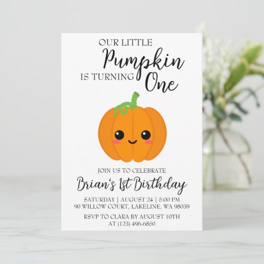 Onze kleine pompoen verjaardagsuitnodigingen kaart (Staand voorkant)