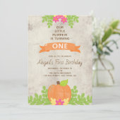 Onze kleine pompoen voor de eerste verjaardag van kaart (Staand voorkant)