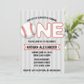 Onze kleine sloebber draait een honkbalthema om kaart (Staand voorkant)