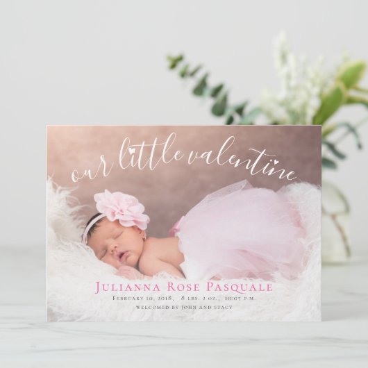 Onze kleine Valentijn geboortebriefkaart Feestdagenkaart (Staand voorkant)
