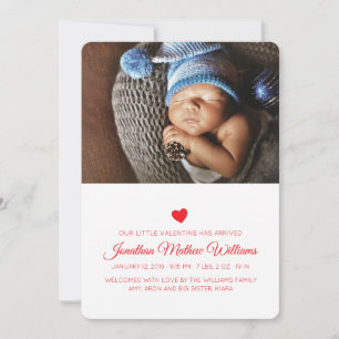 Onze kleine Valentijn Red Harts Birth Announement Feestdagenkaart