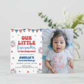 Onze kleine voetzoeker 1e verjaardag party foto kaart (Staand voorkant)