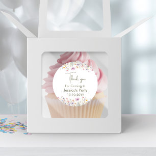 Onze kleine wilde bloem draaien een dank u ronde sticker