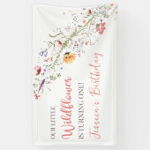 Onze kleine Wildflower Baby Meisje 1e Verjaardagsf Spandoek (Verticaal)