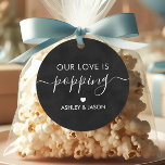 Onze Liefde is Popping, Popcorn Chalkboard bruilof Bedankjes Labels<br><div class="desc">These are the perfecte little gift tags. You can customize front and back text.</div>