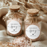 Onze Liefde is Spicy Wedding Spice Favoriet Ronde Sticker<br><div class="desc">Dit zijn de perfecte kleine sticker cadeau label labels. U kunt de tekst aanpassen en de kleuren wijzigen.</div>