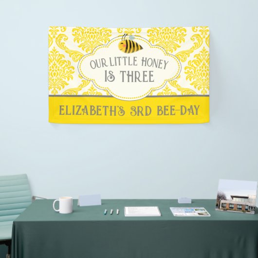 Onze 'Little Honey Bee Birthday Banner' Spandoek (Beurs)