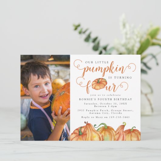 Onze Little Pumpkin 4e verjaardagsfeestje uitnodig Kaart (Staand voorkant)