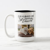 Onze mensen trouwen met kat en hond Foto Tweekleurige Koffiemok (Links)