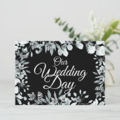 Onze Trouwdag Tuin Bloemen Wit Typografie Kaart (Staand voorkant)