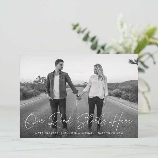 Onze weg begint hier Foto Verloving aankondiging (Staand voorkant)