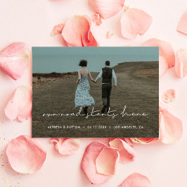 Onze weg begint hier Modern minimalistische foto Aankondiging