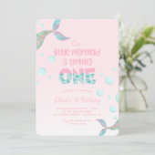 Onze zeemeermin is één roze 1ste verjaardag kaart (Staand voorkant)