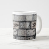 "Oog achter de muur" Grote Koffiekop (Voorkant rechts)