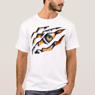 Oog van de tijgerscheur door t-shirt