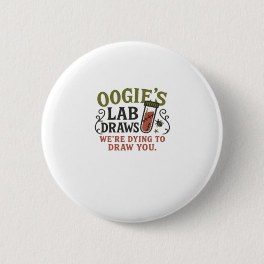 Oogie�s Lab Trekt � Grappige Halloween-flebotomist Ronde Button 5,7 Cm (Voorkant)