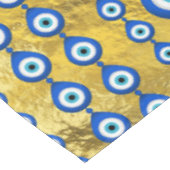 Oogpatroon van het aambeeld op gouden textuur tafelkleed (Gekanteld)