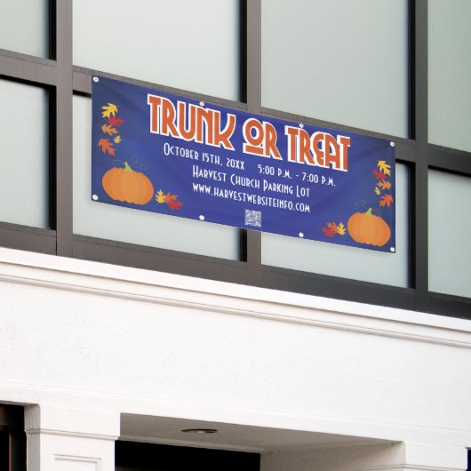 Oogst Pumpkin QR Code Trunk of Treat Spandoek (Buitenkant Gebouw)