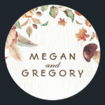 Oogst Rustic Fall Wedding Ronde Sticker<br><div class="desc">Herfst in liefde trouwzegels met herfstbloemen en bladeren met een spleet</div>