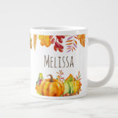 Oogst van pompoenen en najaar van lederen grote koffiekop (Rechts)