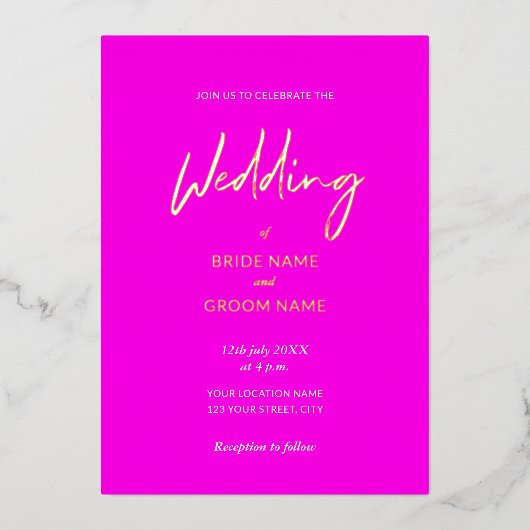 Oogstrelend Roze Oranje Script Bruiloft Modern Folie Uitnodiging (Voorkant)