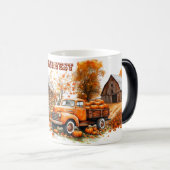 Oogsttijd: een gezellige herfstreis magische mok (Voorkant rechts)