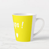 Oops! Cute Teddy Bear Mug – Fun Yellow Coffee Cup Latte Mok (Rechts)
