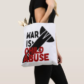 Oorlog is kindermishandeling tote bag (Dichtbij)